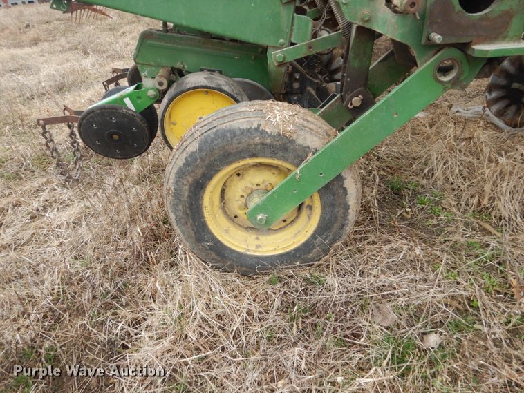 image for item GW9642 John Deere 7000 planter