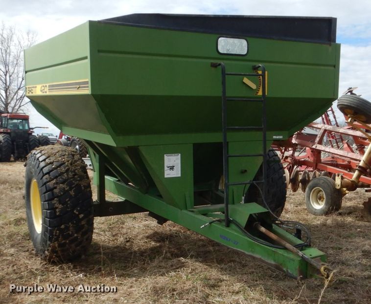 image for item GW9644 Brent 420 grain cart
