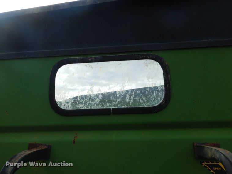 image for item GW9644 Brent 420 grain cart