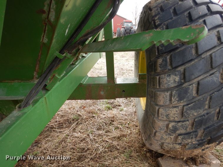 image for item GW9644 Brent 420 grain cart