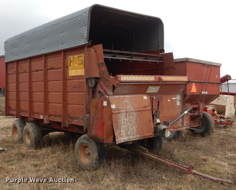 image for item GW9653 H&S 500 silage wagon