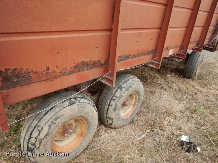 image for item GW9653 H&S 500 silage wagon