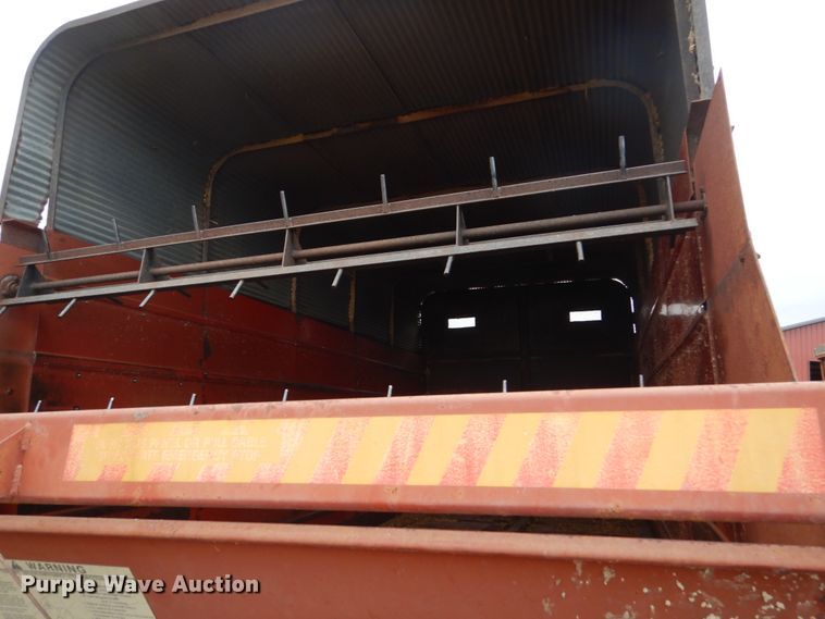 image for item GW9653 H&S 500 silage wagon