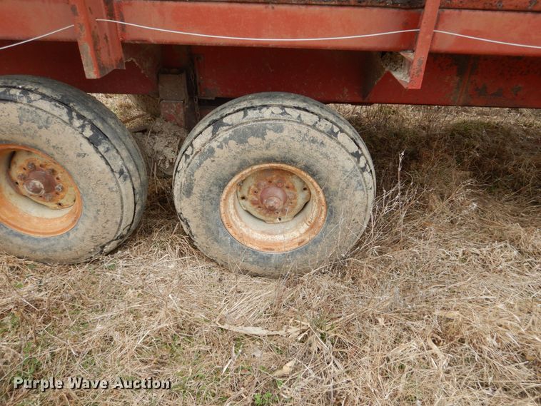 image for item GW9653 H&S 500 silage wagon