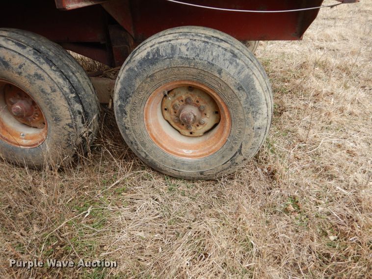 image for item GW9653 H&S 500 silage wagon