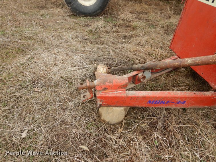 image for item GW9655 Gehl 100 feed mixer