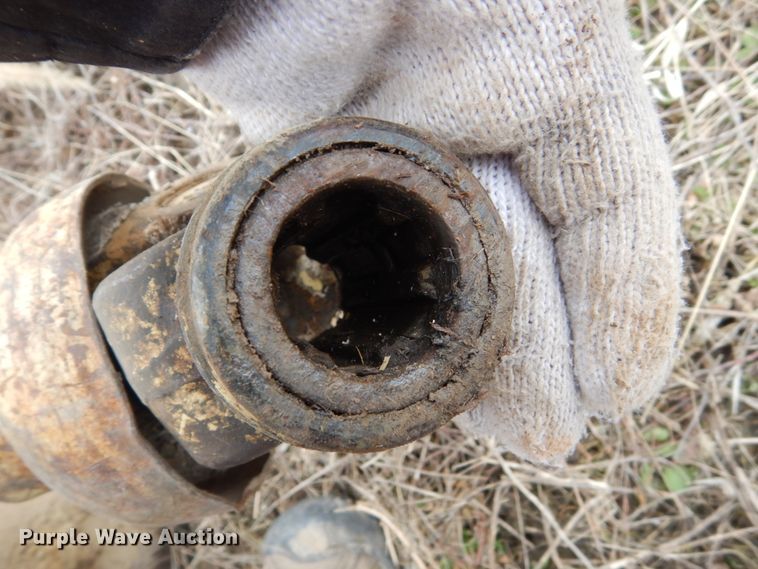 image for item GW9655 Gehl 100 feed mixer