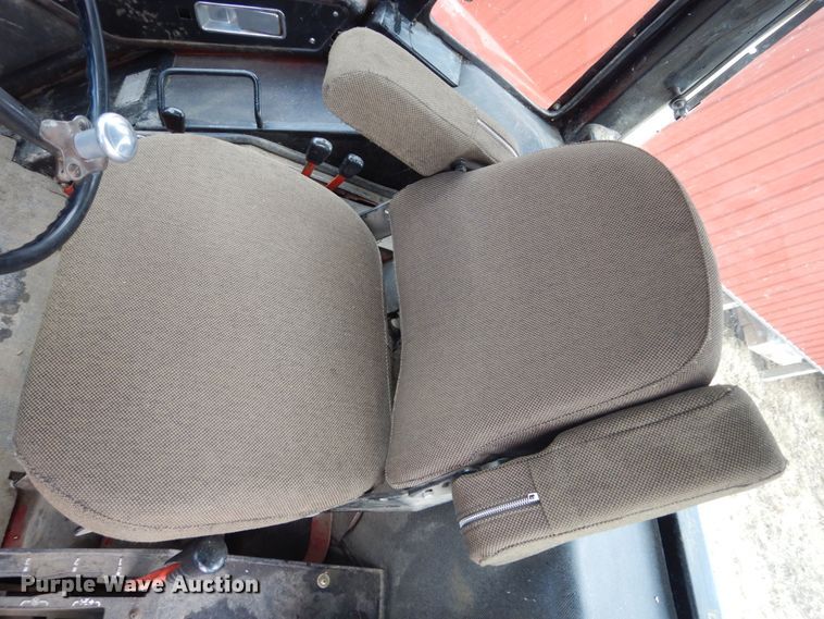 image for item GW9657 1978 International 1086 tractor