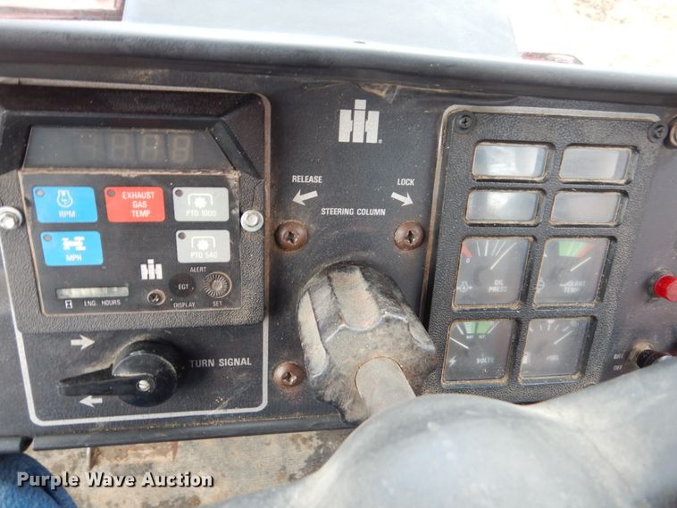 image for item GW9657 1978 International 1086 tractor