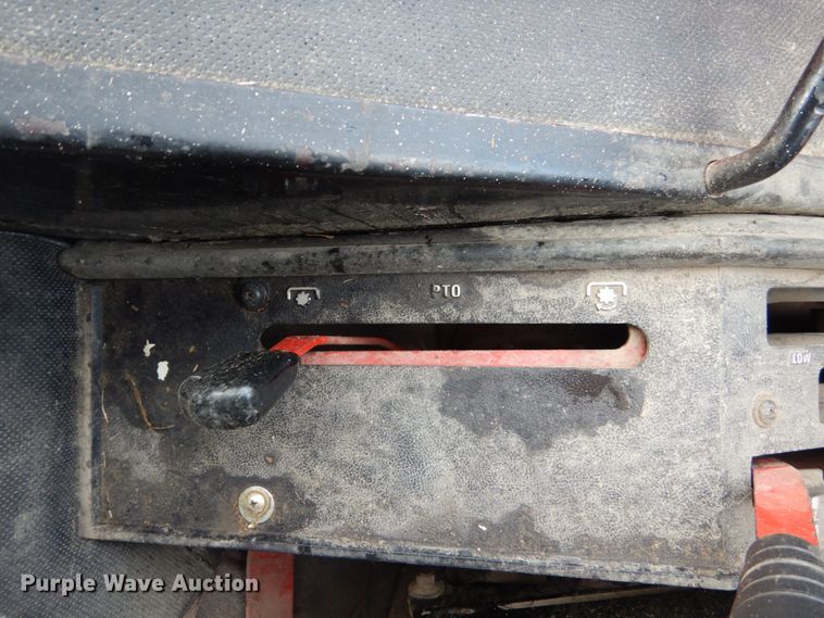 image for item GW9657 1978 International 1086 tractor