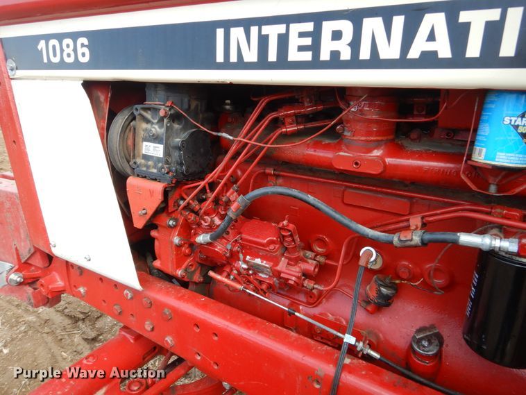 image for item GW9657 1978 International 1086 tractor