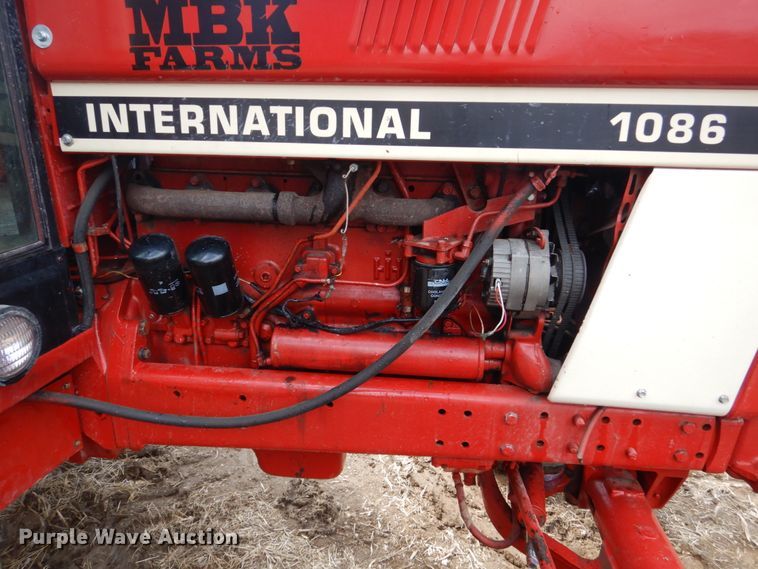 image for item GW9657 1978 International 1086 tractor