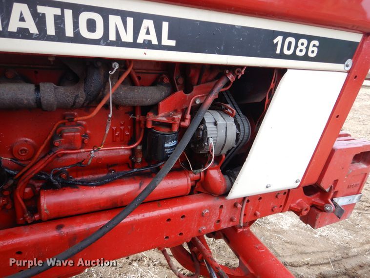 image for item GW9657 1978 International 1086 tractor