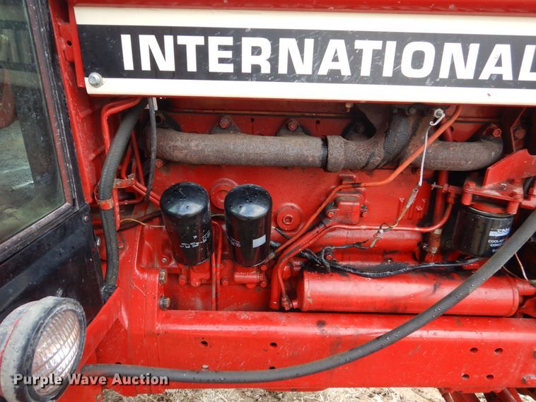 image for item GW9657 1978 International 1086 tractor