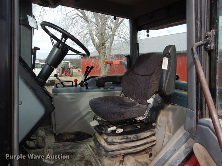 image for item GW9658 1988 Case IH 7130 MFWD tractor