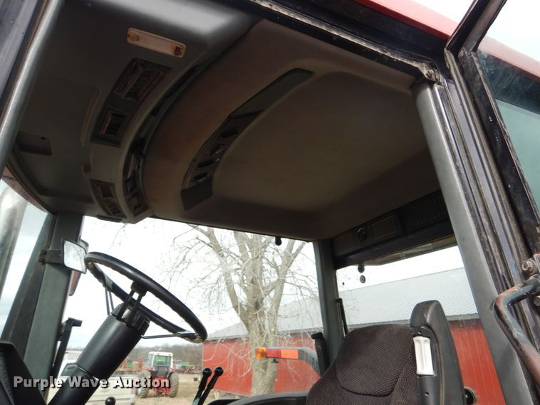 image for item GW9658 1988 Case IH 7130 MFWD tractor