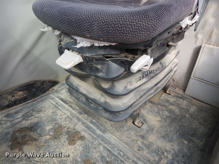 image for item GW9658 1988 Case IH 7130 MFWD tractor