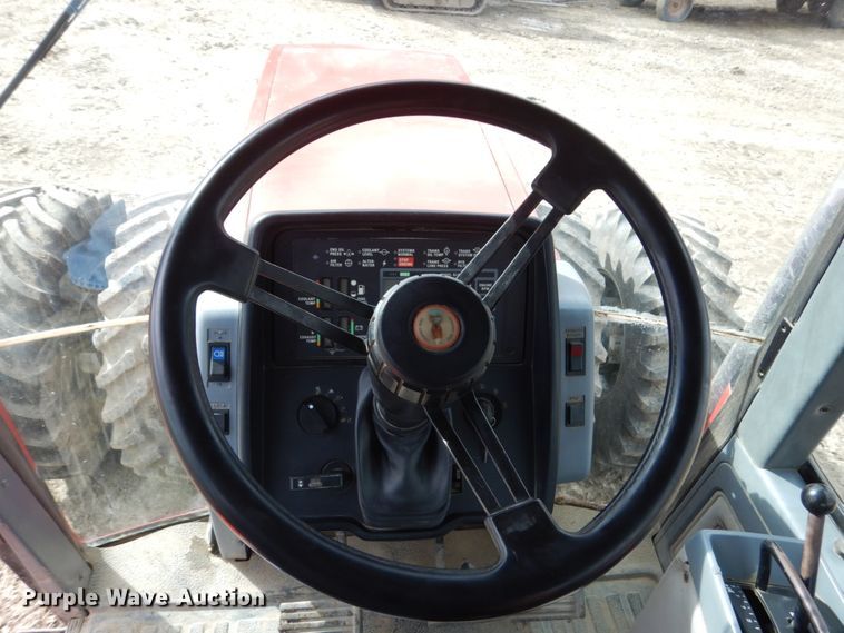 image for item GW9658 1988 Case IH 7130 MFWD tractor