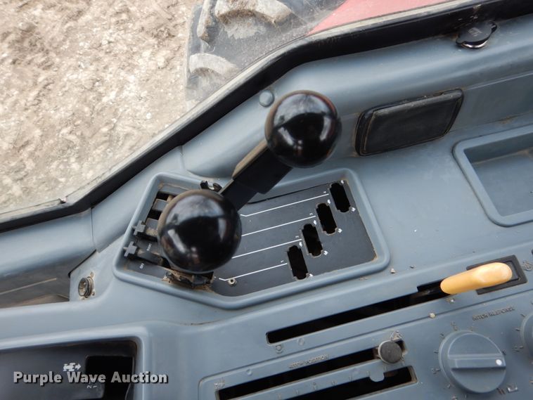 image for item GW9658 1988 Case IH 7130 MFWD tractor