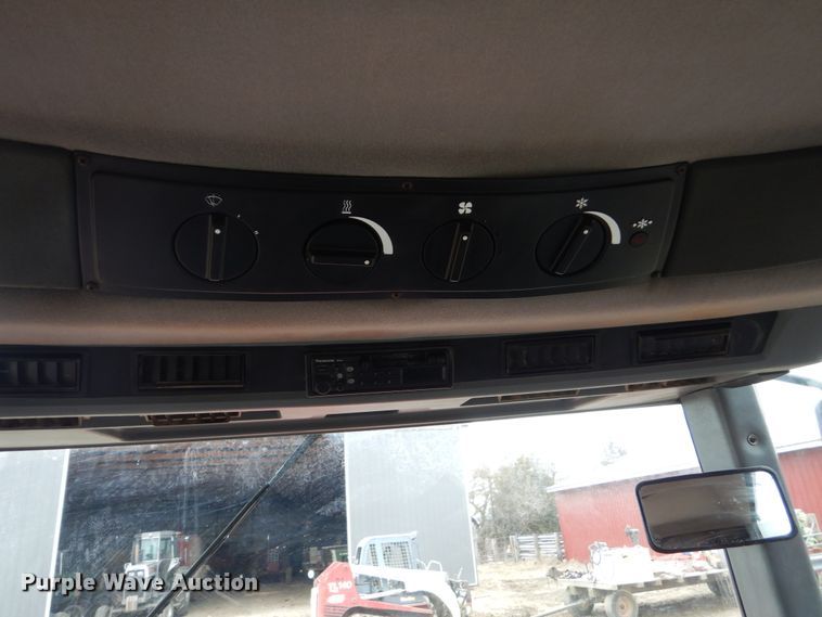 image for item GW9658 1988 Case IH 7130 MFWD tractor