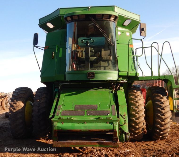 image for item GW9661 1995 John Deere 9600 RWA combine