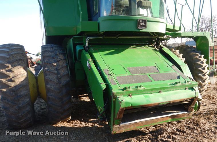 image for item GW9661 1995 John Deere 9600 RWA combine