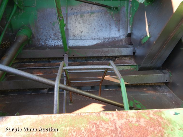 image for item GW9661 1995 John Deere 9600 RWA combine