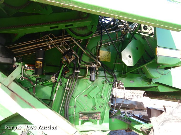 image for item GW9661 1995 John Deere 9600 RWA combine