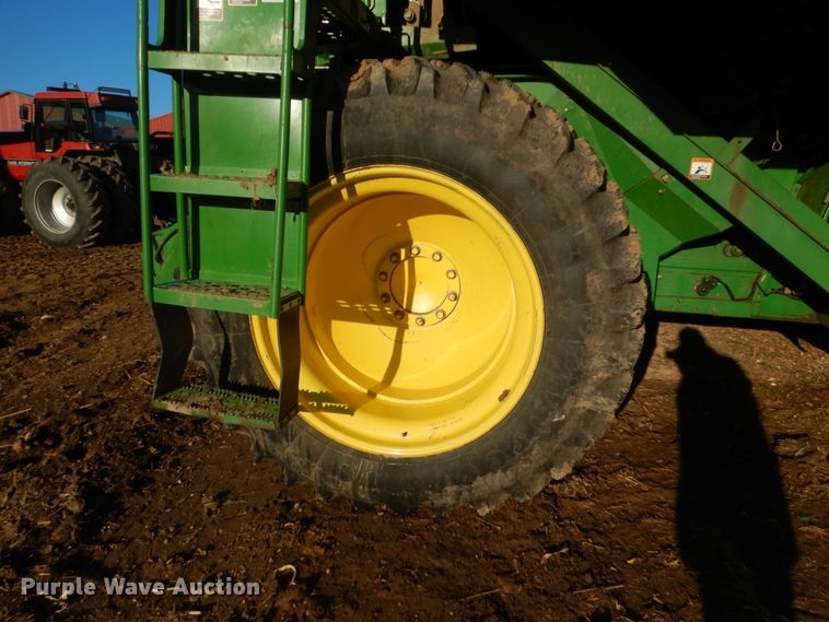image for item GW9661 1995 John Deere 9600 RWA combine