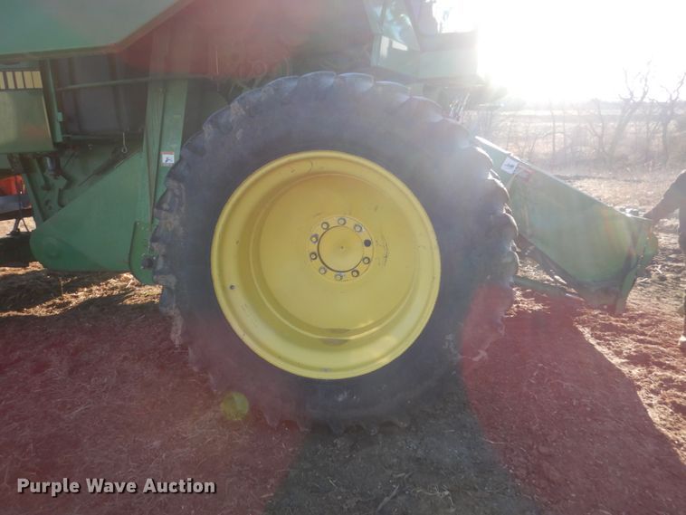 image for item GW9661 1995 John Deere 9600 RWA combine