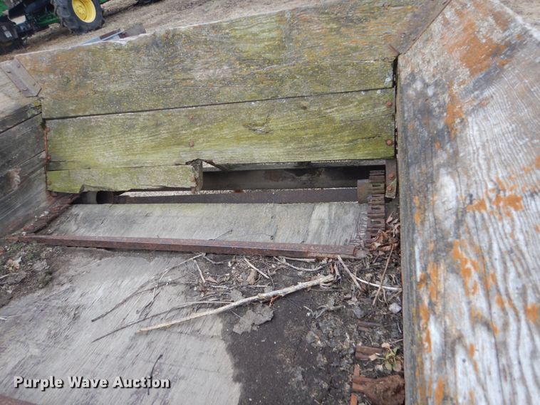 image for item GW9662 Manure spreader