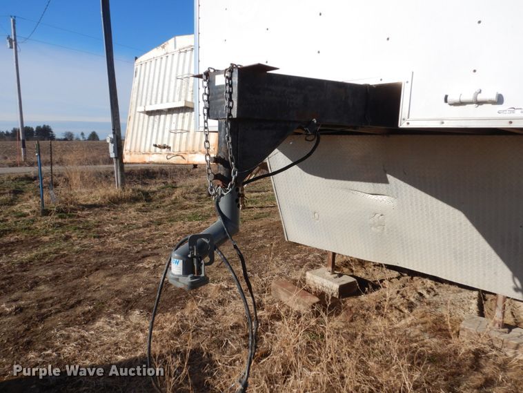 image for item GW9665 1994 Timberwolf 848GNTBI enclosed cargo trailer