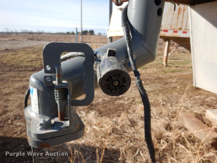 image for item GW9665 1994 Timberwolf 848GNTBI enclosed cargo trailer