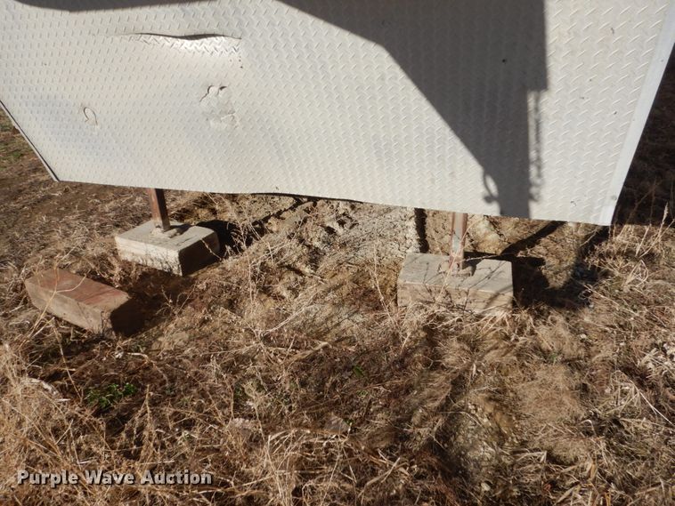 image for item GW9665 1994 Timberwolf 848GNTBI enclosed cargo trailer