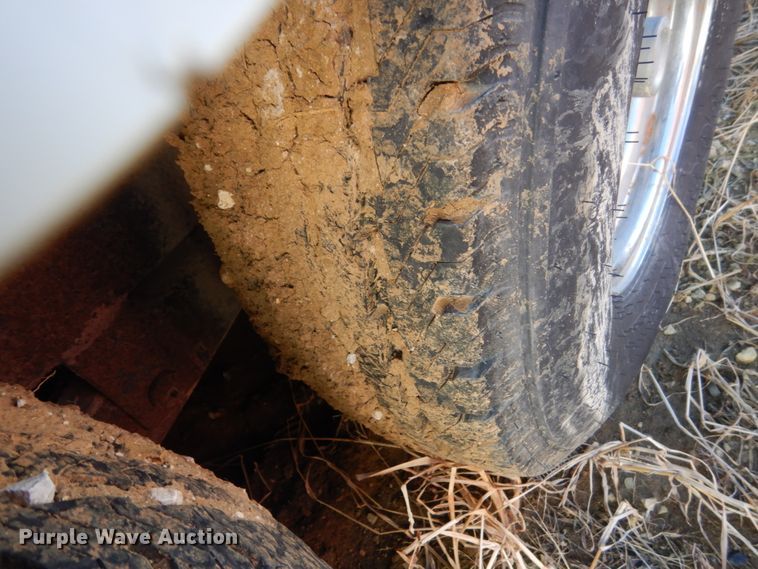 image for item GW9665 1994 Timberwolf 848GNTBI enclosed cargo trailer