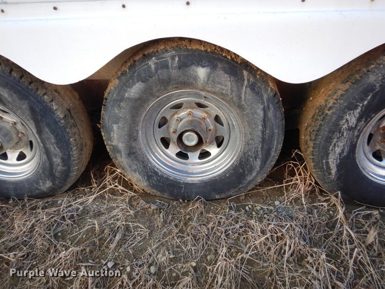 image for item GW9665 1994 Timberwolf 848GNTBI enclosed cargo trailer