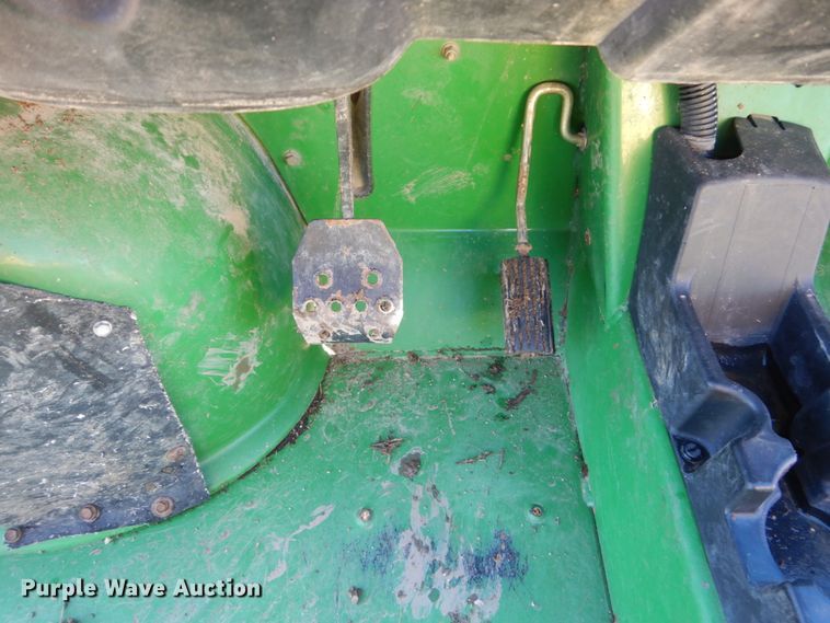 image for item GW9692 John Deere Gator HPX utility vehicle