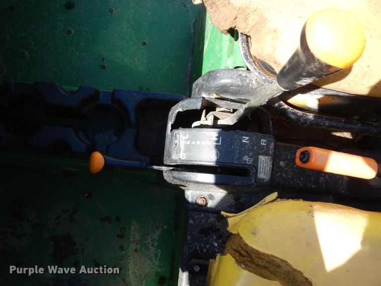 image for item GW9692 John Deere Gator HPX utility vehicle