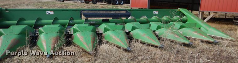 image for item GW9695 John Deere 844 corn head