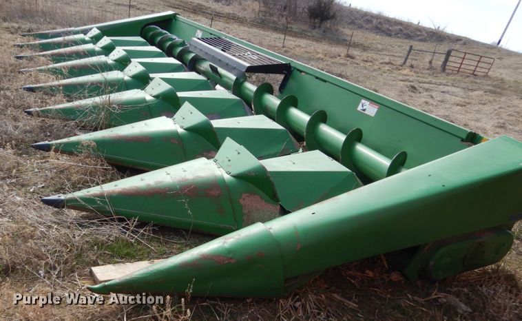 image for item GW9695 John Deere 844 corn head