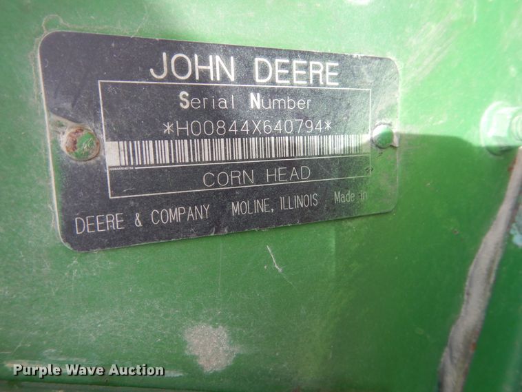 image for item GW9695 John Deere 844 corn head