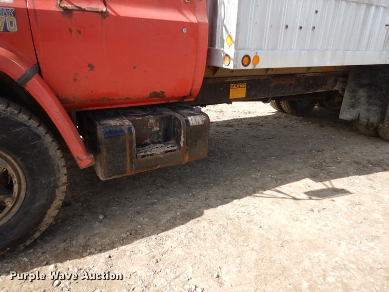 image for item GW9696 1979 Chevrolet C70 grain truck