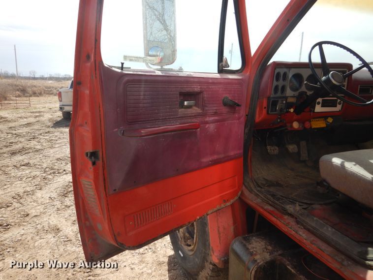 image for item GW9696 1979 Chevrolet C70 grain truck