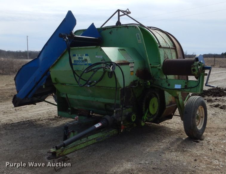 image for item GW9697 Ag Bagger G680 grain bagger