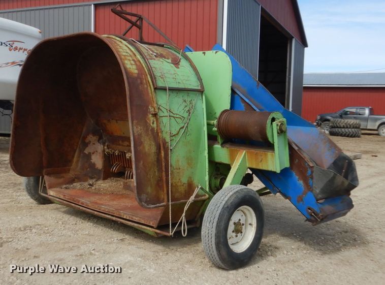 image for item GW9697 Ag Bagger G680 grain bagger