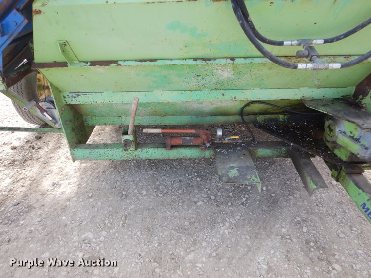 image for item GW9697 Ag Bagger G680 grain bagger