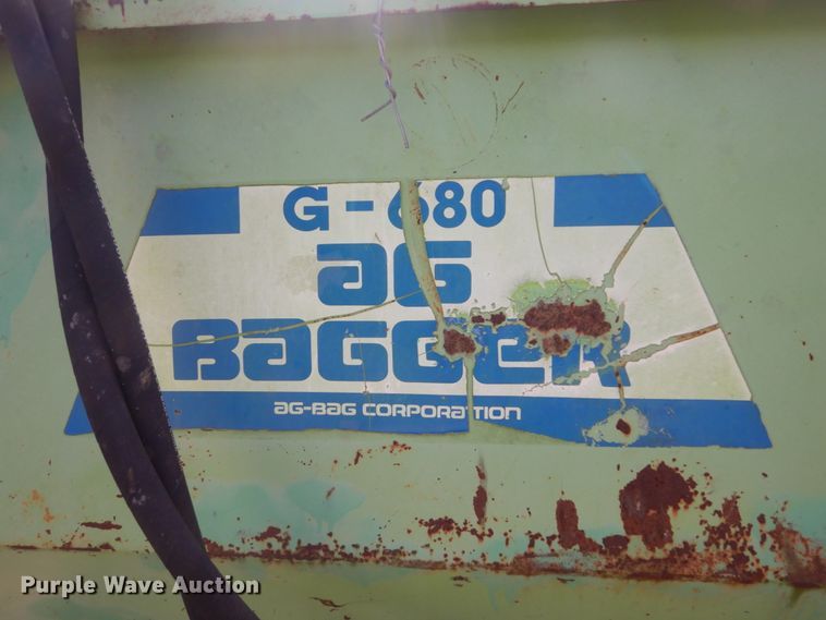 image for item GW9697 Ag Bagger G680 grain bagger