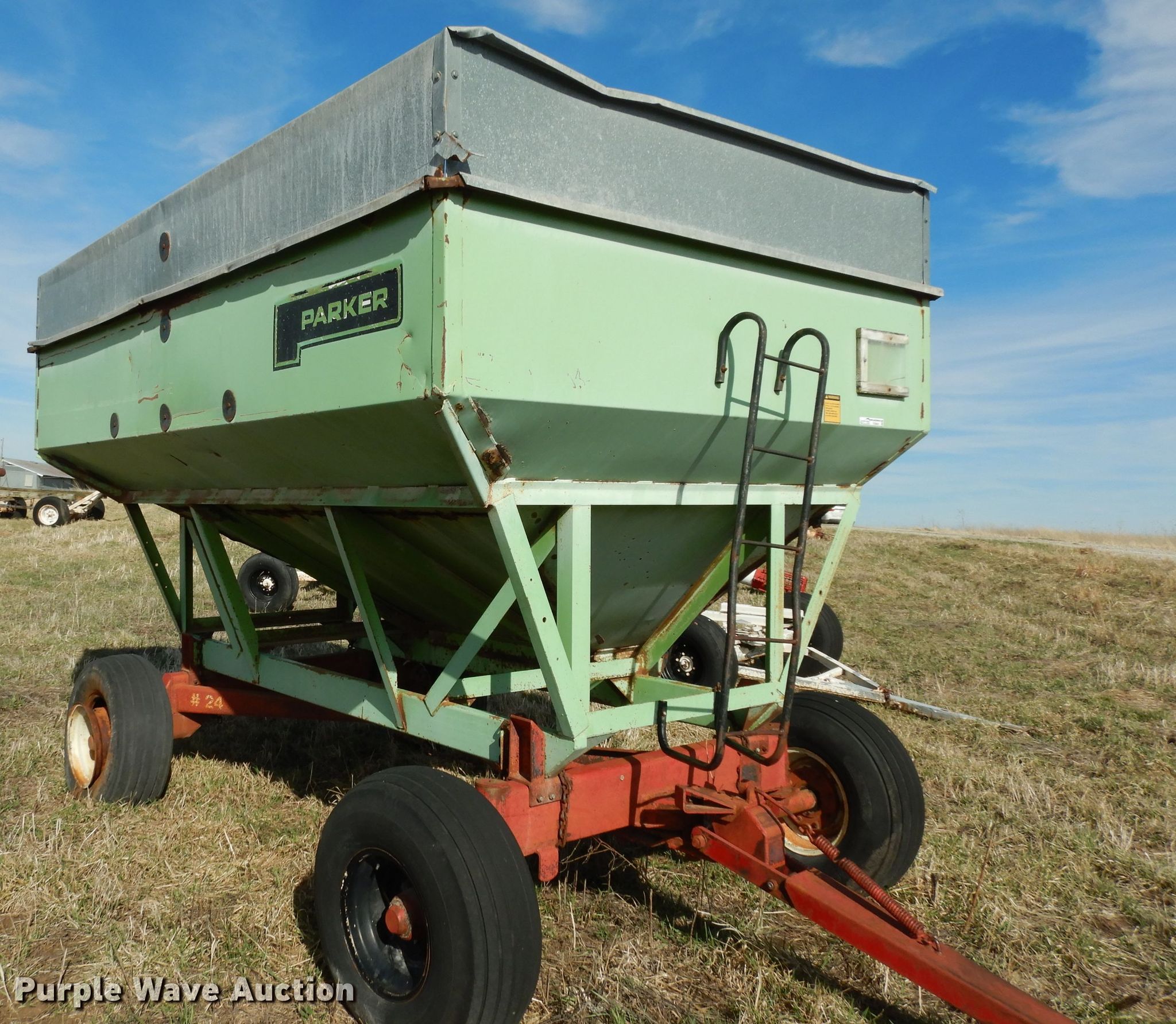 Parker 2600 gravity wagon in Bern, KS Item FD9943 sold Purple Wave