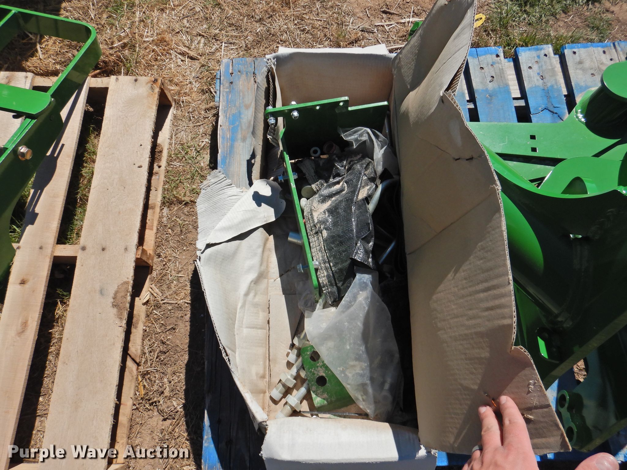 John Deere loader mount kit in Spearman, TX Item GN9773 sold Purple