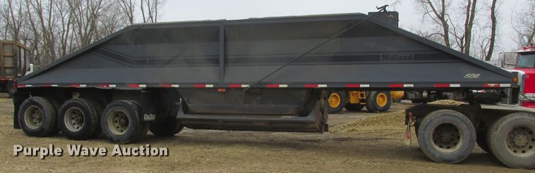 image for item DA8354 2002 Midland MG38MC3000 bottom dump trailer
